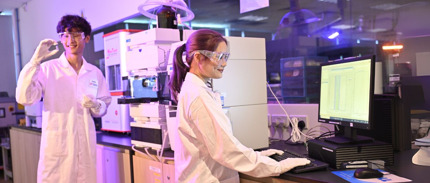 students in lab